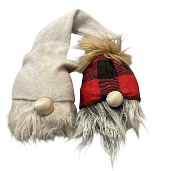 Handcrafted Gnomes - Picture 1 of 5